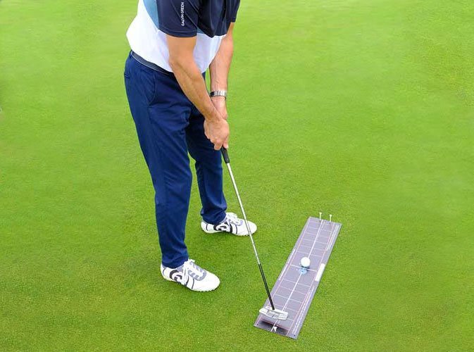 The All New ‘Tour Edition’ Black Putting Arc Mat